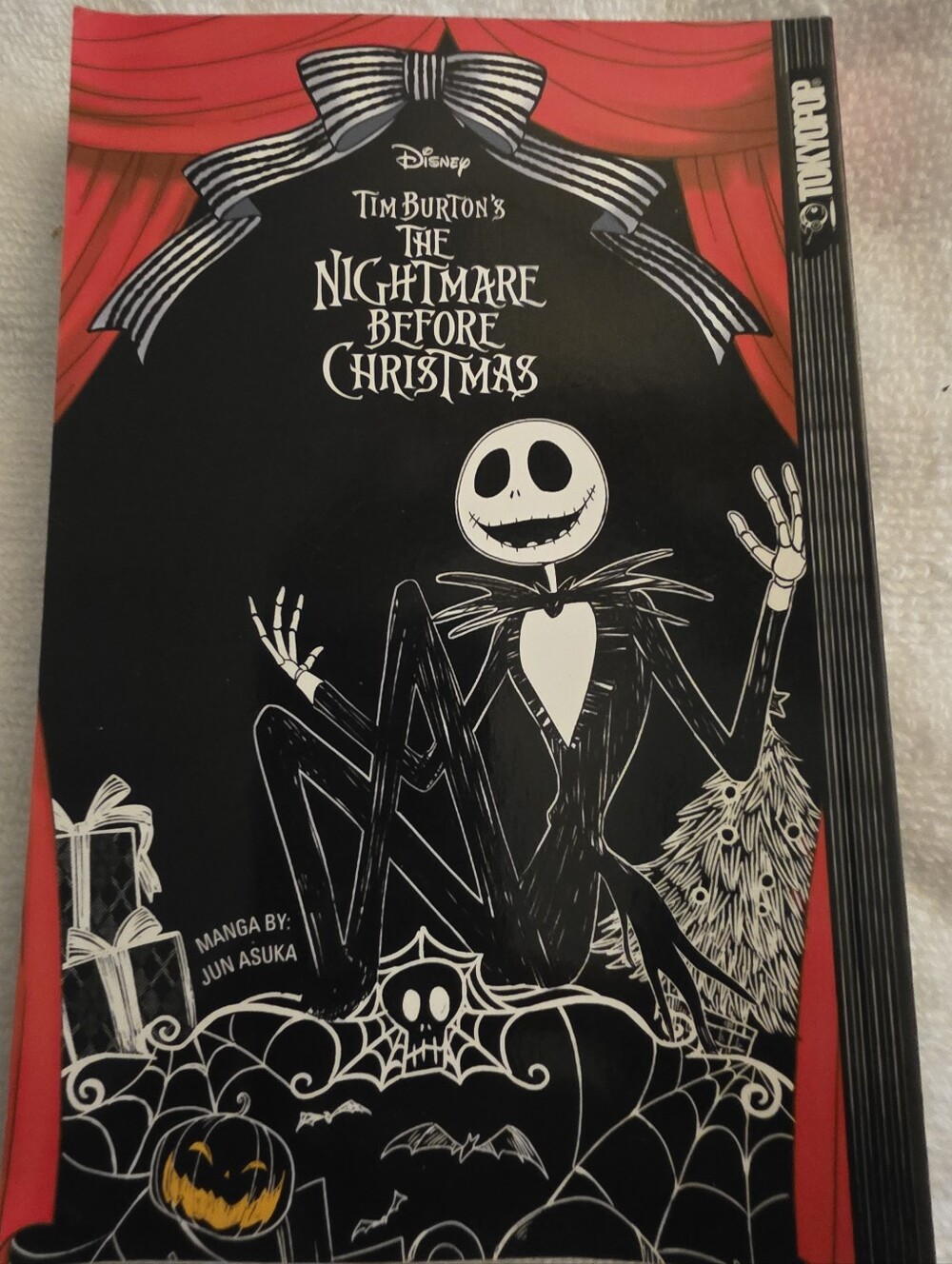Disney Tim Burton's The Nightmare Before Christmas Manga by Jun Asuka